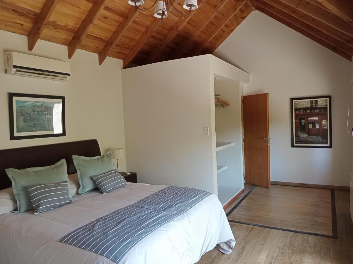Chalet Casa De Huespedes Pehuenia *